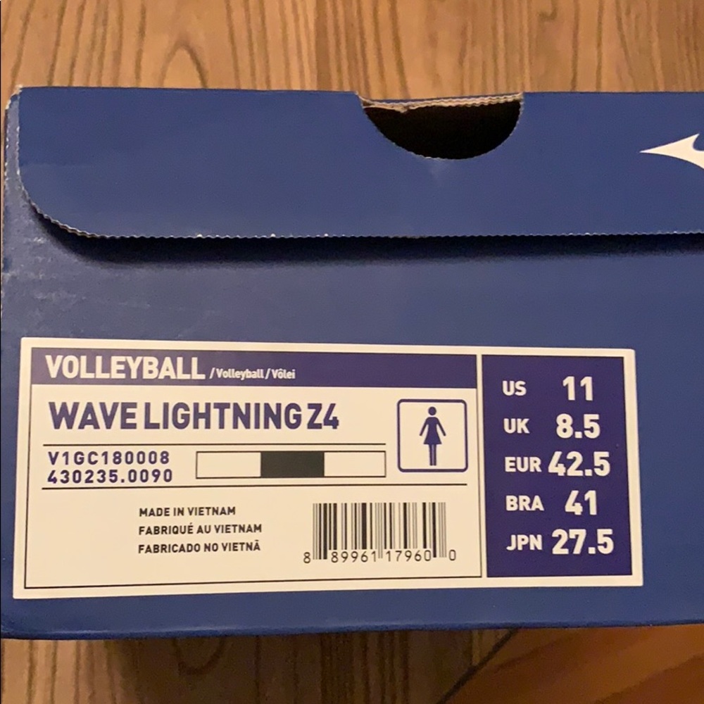 Mizuno volleyball shoes